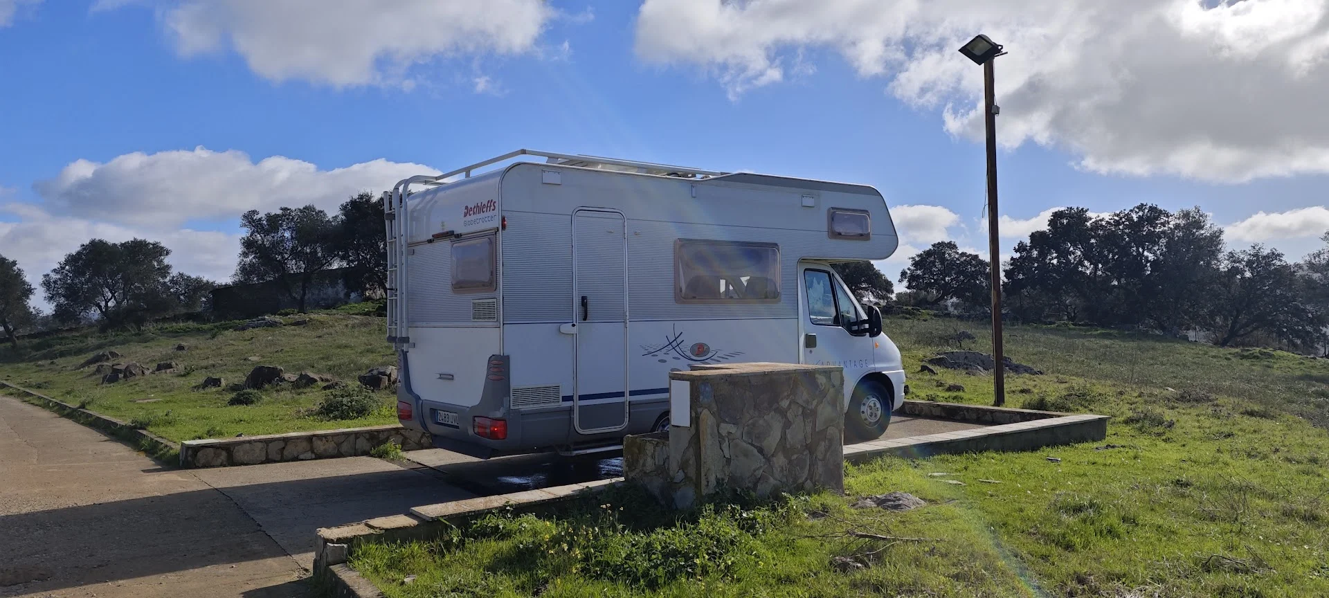 Foto 5 de Área de Autocaravanas de Cumbres Mayores