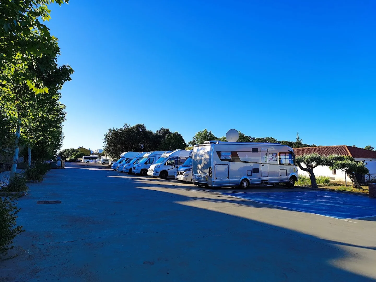 Foto 5 de Área de Autocaravanas de Higuera de la Sierra