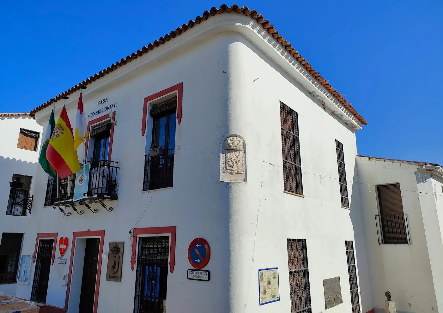 Foto 5 de Ayuntamiento de Cortelazor