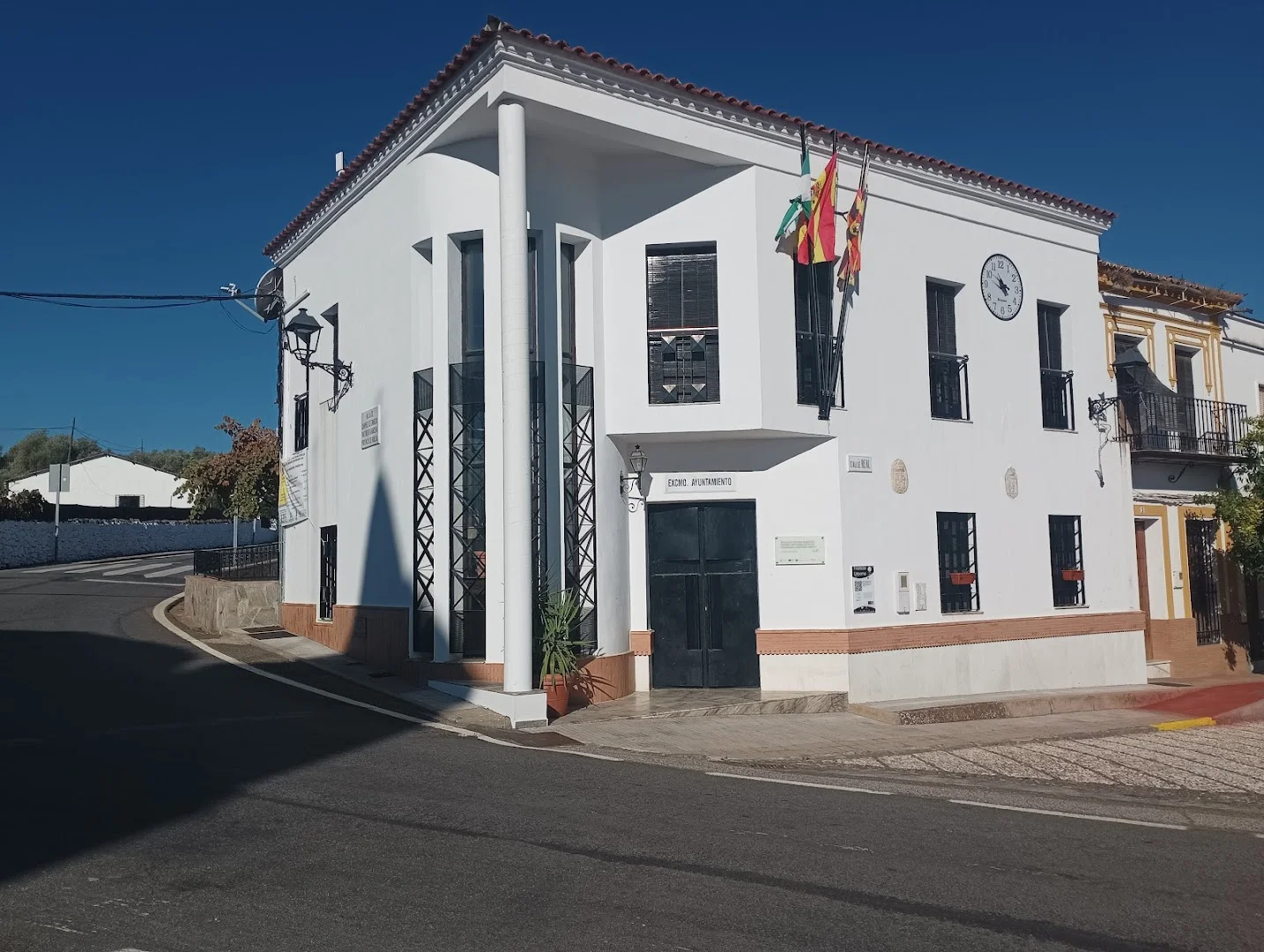Foto 5 de Ayuntamiento de Cumbres de Enmedio