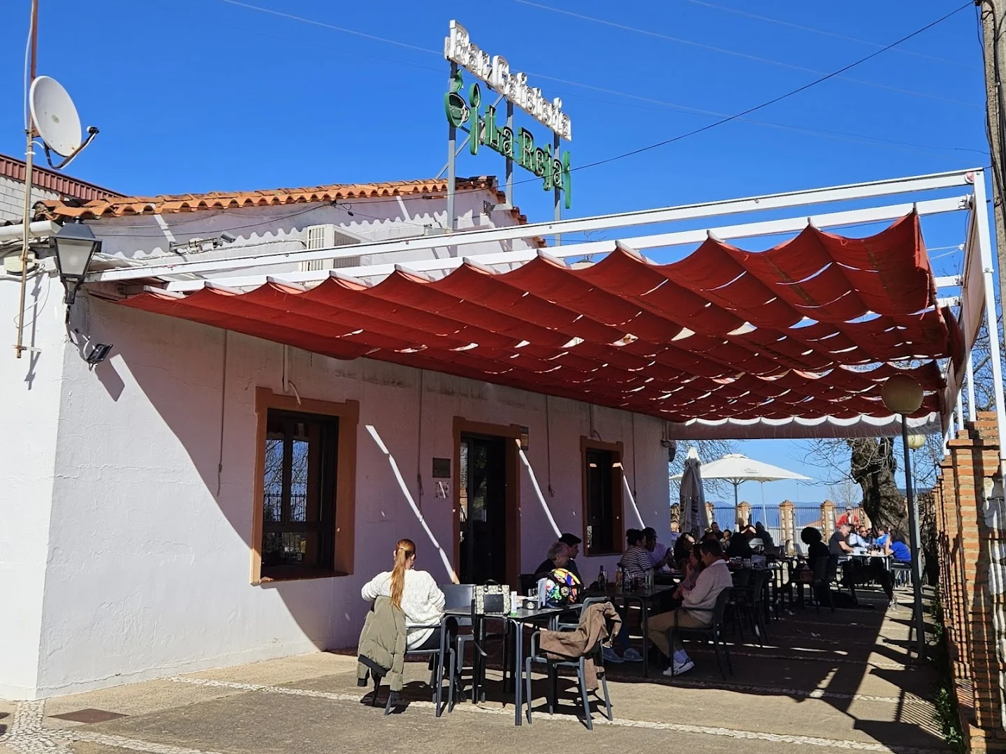 Bar Cafetería La Reja
