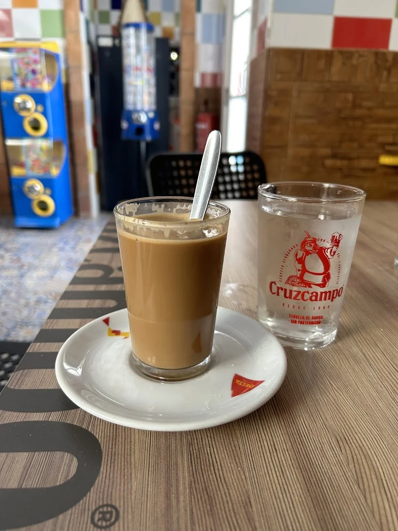 Foto 4 de Cafetería Bar Tu Sabes