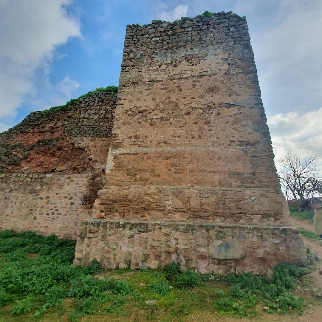 Foto 3 de Castillo Cumbres De San Bartolome