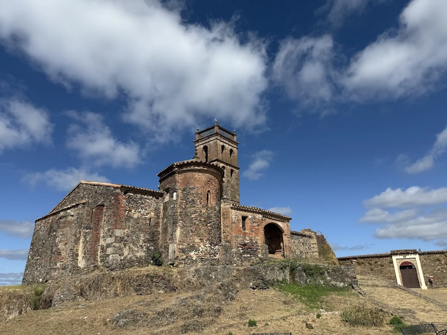 Foto 4 de Castillo-Mezquita de Almonaster la Real