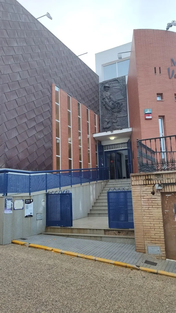 Foto 3 de Centro De Arte Moderno y Contemporáneo Daniel Vázquez Díaz