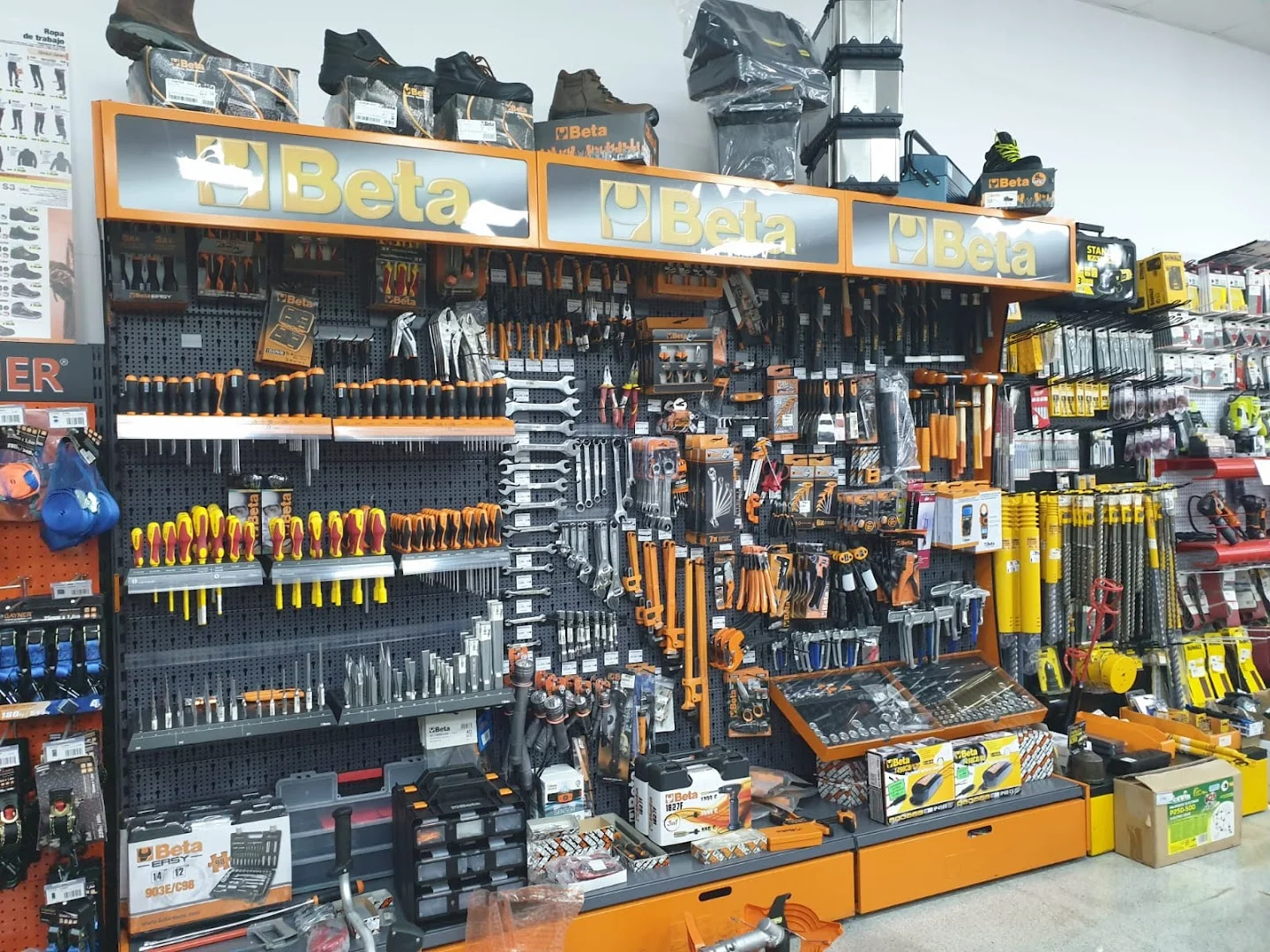 Foto 4 de De Los Reyes Reparaciones y Ventas Husqvarna Aracena