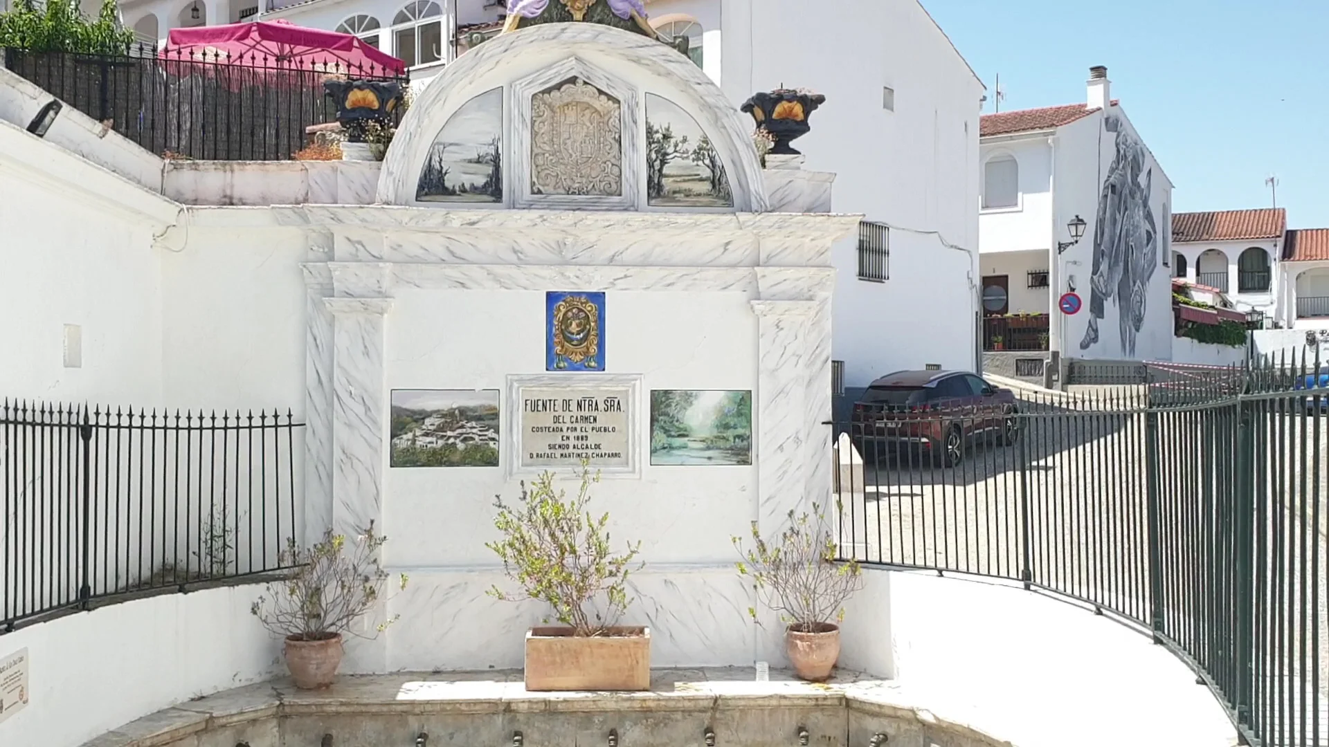 Foto 3 de Fuente de Los Doce Caños en Galaroza