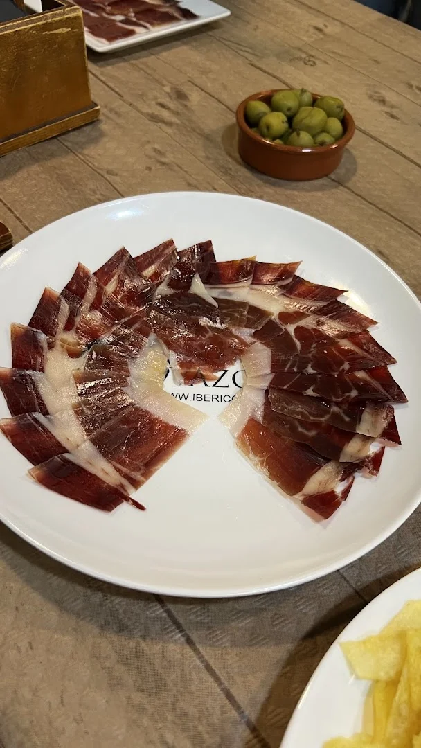 Foto 5 de Ibéricos Vázquez - Fábrica y Secadero de Jamones de Bellota