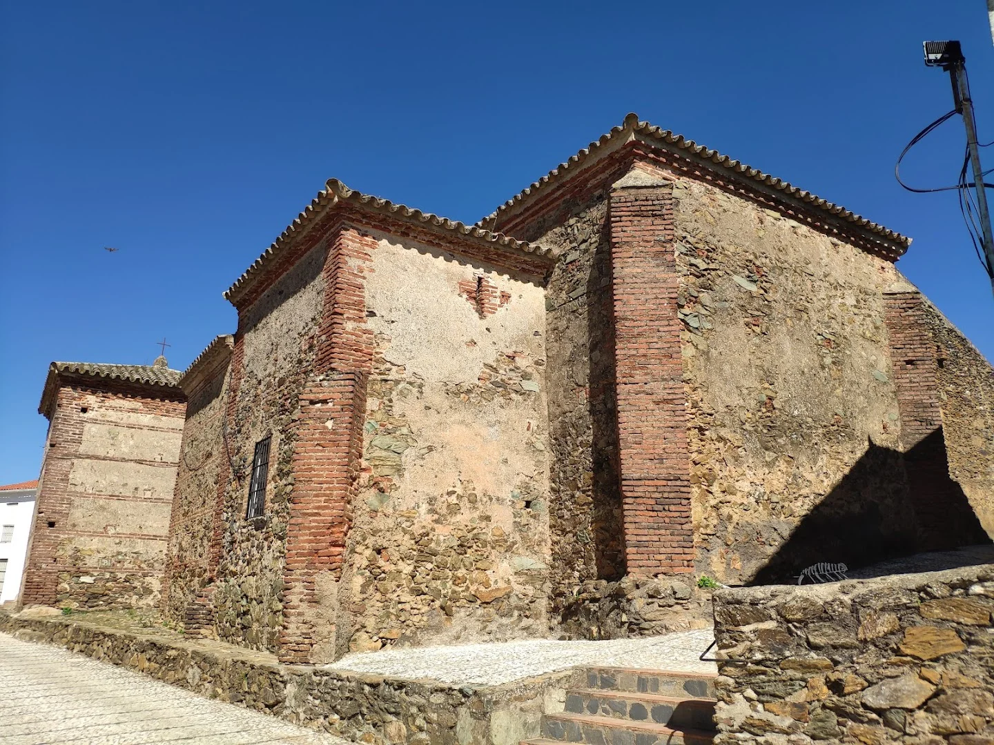 Foto 3 de Iglesia de Puerto Moral (San Pedro y San Pablo)