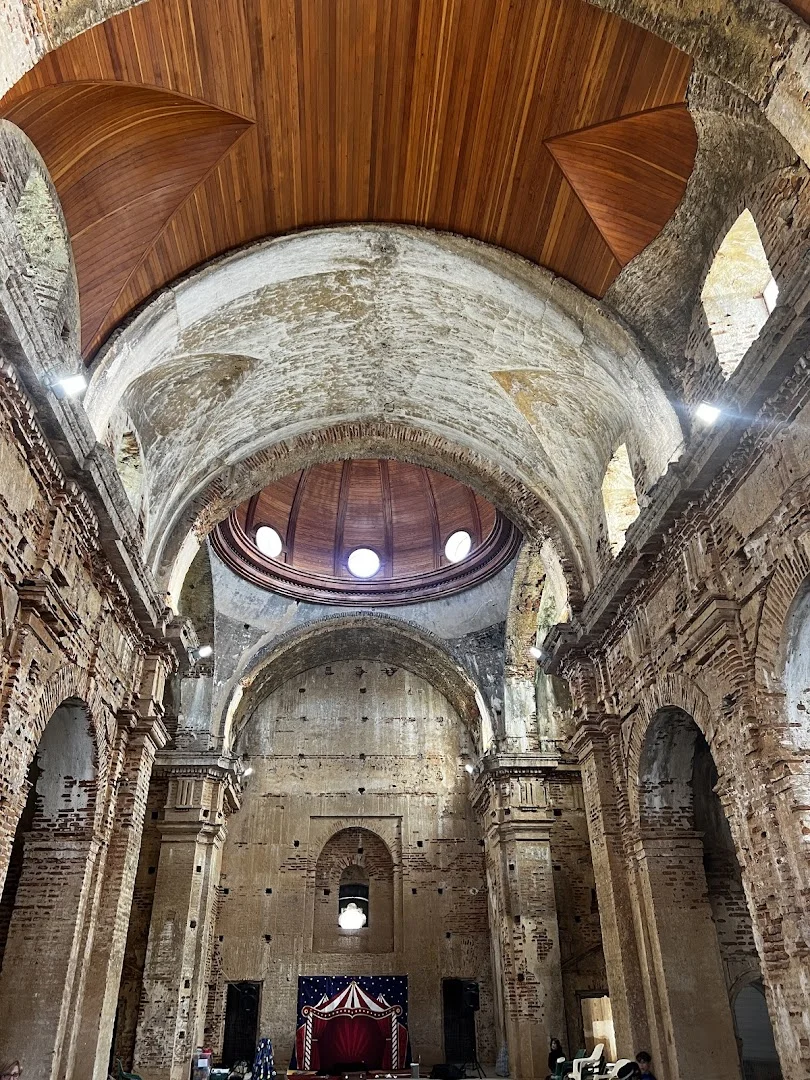 Iglesia Inacabada o Iglesia Nueva (o Iglesia del Cementerio)