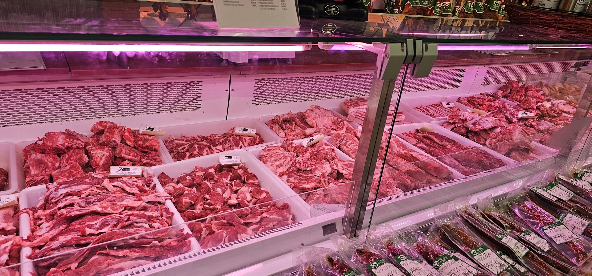 Foto 4 de Mercaiberico - Tienda de Jamones y Cafetería