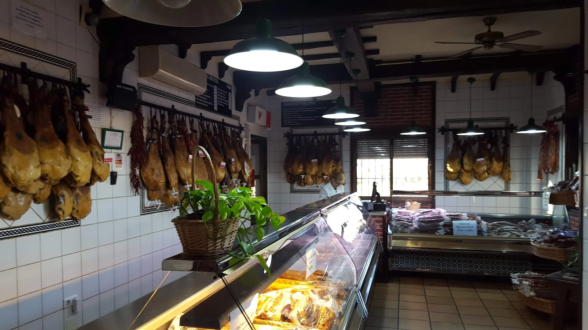 Foto 4 de Olalla Jamones | Tienda de Jamones en Santa Olalla del Cala