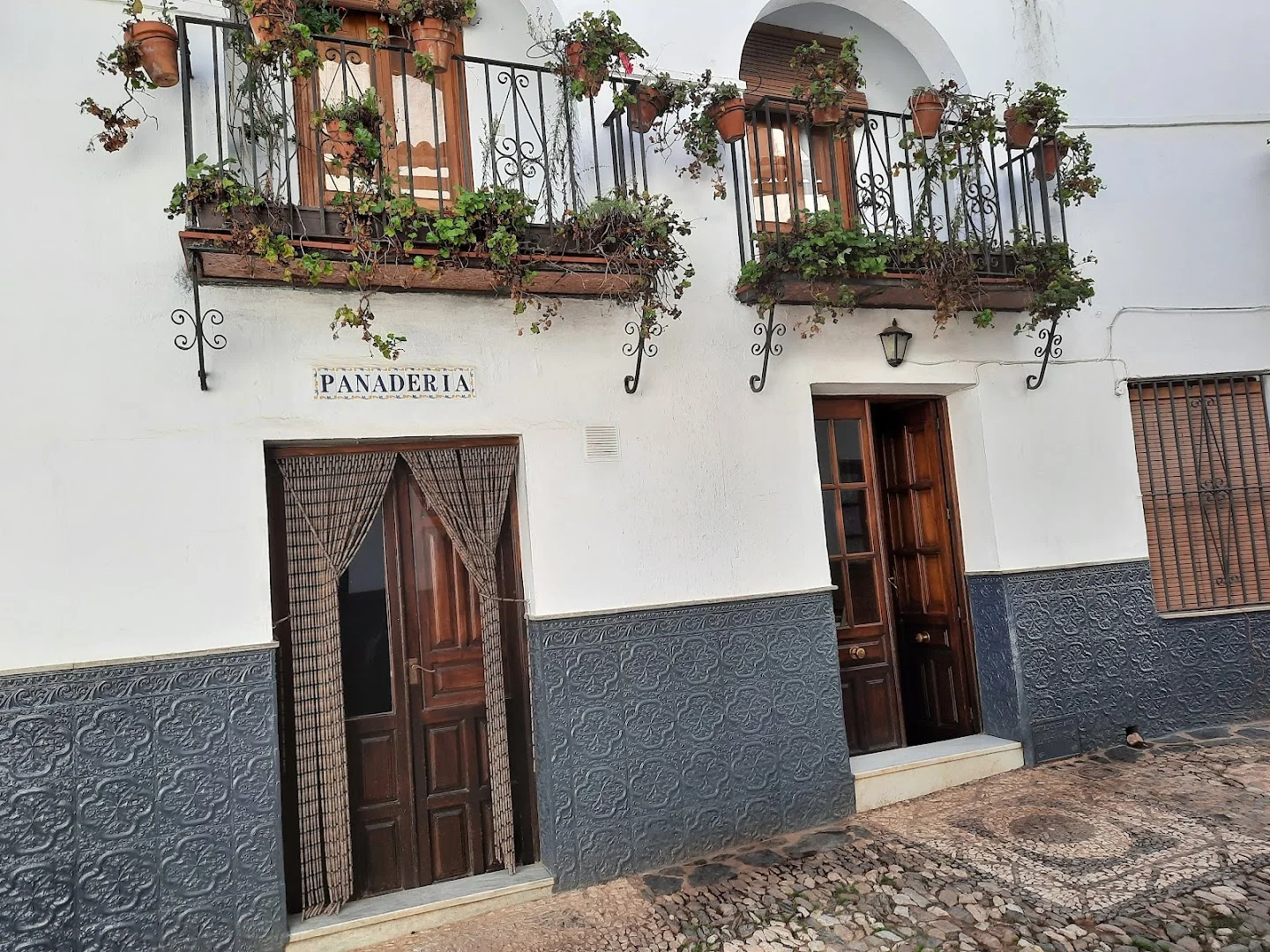 Foto 3 de Panadería Linares de la Sierra