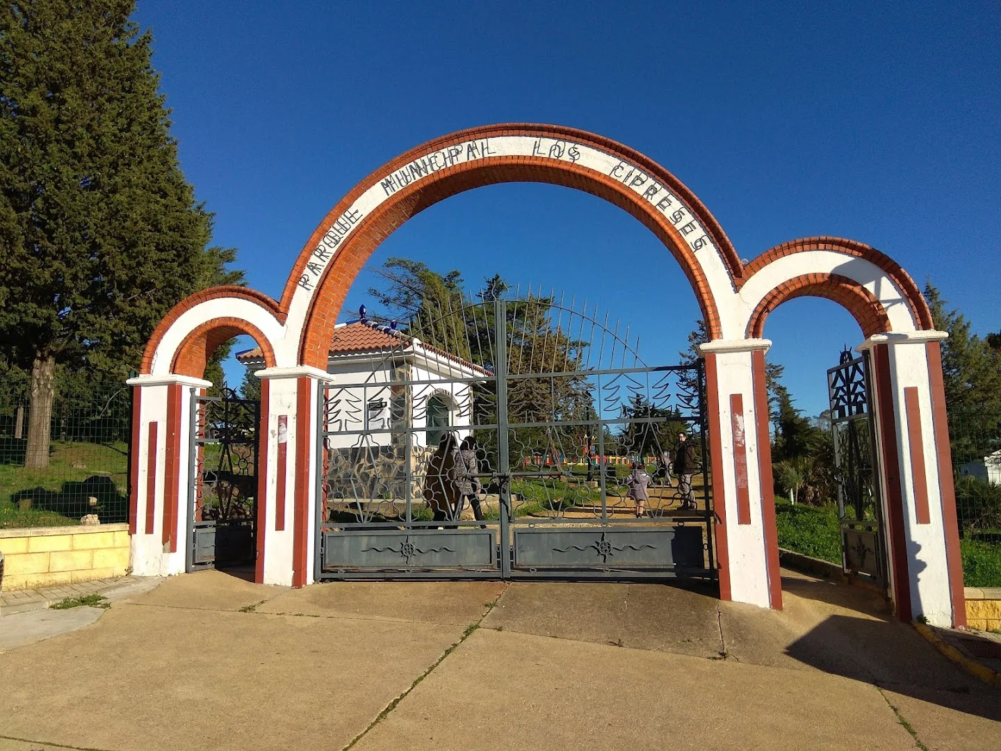Foto 4 de Parque de Los Cipreses