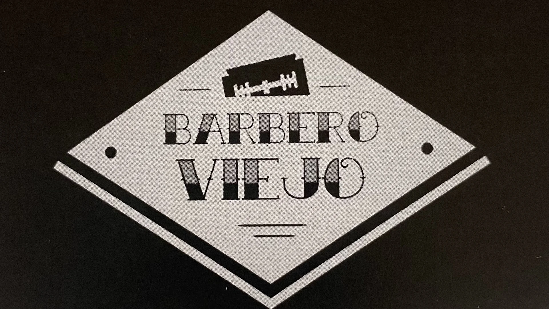Foto 3 de Peluqueria de Caballeros Barbero Viejo