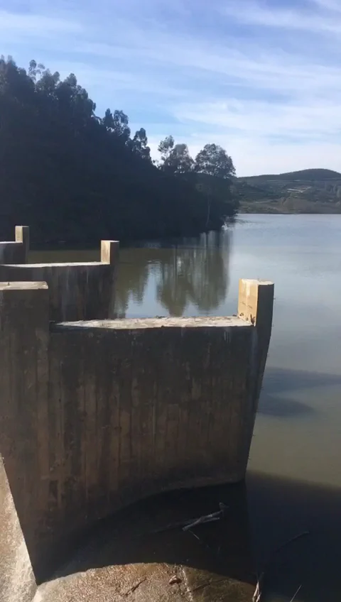 Foto 3 de Presa Cueva de la Mora