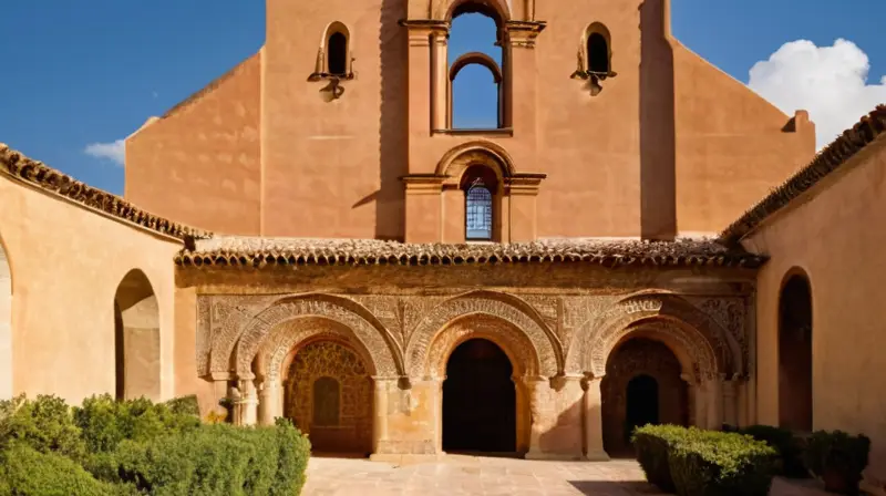 La iglesia mudéjar de Aracena se destaca por sus vetustos arcos apuntados y techos de bóvedas abocinadas adornados con frescos ornamentales mudéjares